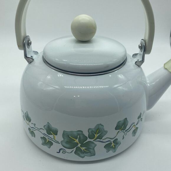 Vintage Ivy teapot - Picture 4 of 9